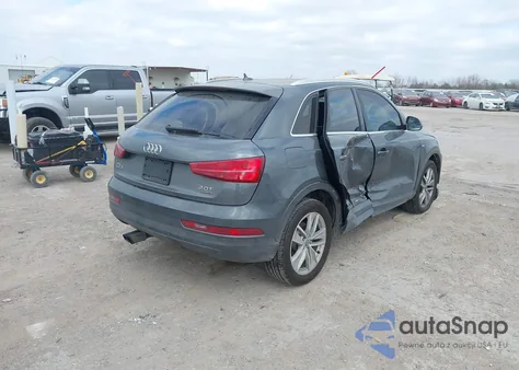 2018 Audi Q3 2.0T Premium/2.0T Sport Premium z USA, uszkodzony, nr VIN WA1JCCFS9JR033639